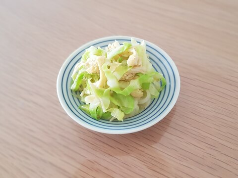 ごま油の香りで食欲が増す！しっとりキャベツの副菜